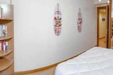 Apartamento Familiar Vut3099As Хихон Екстериор снимка